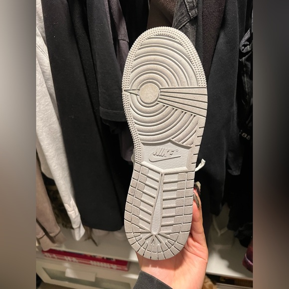 Air Jordan 1 hyper royal 7Y - Picture 3 of 6